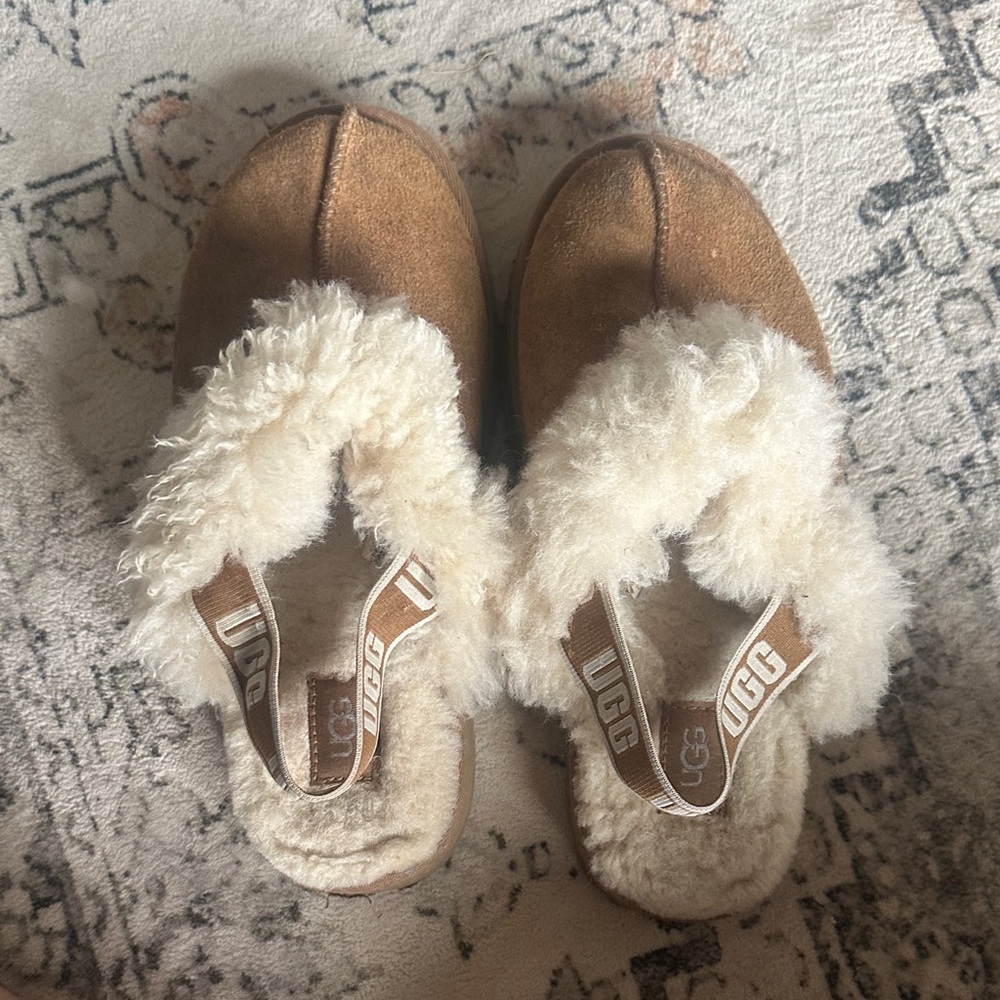 UGG Kids Chestnut Suede Shearling Slip-On with Cream Fur Trim
